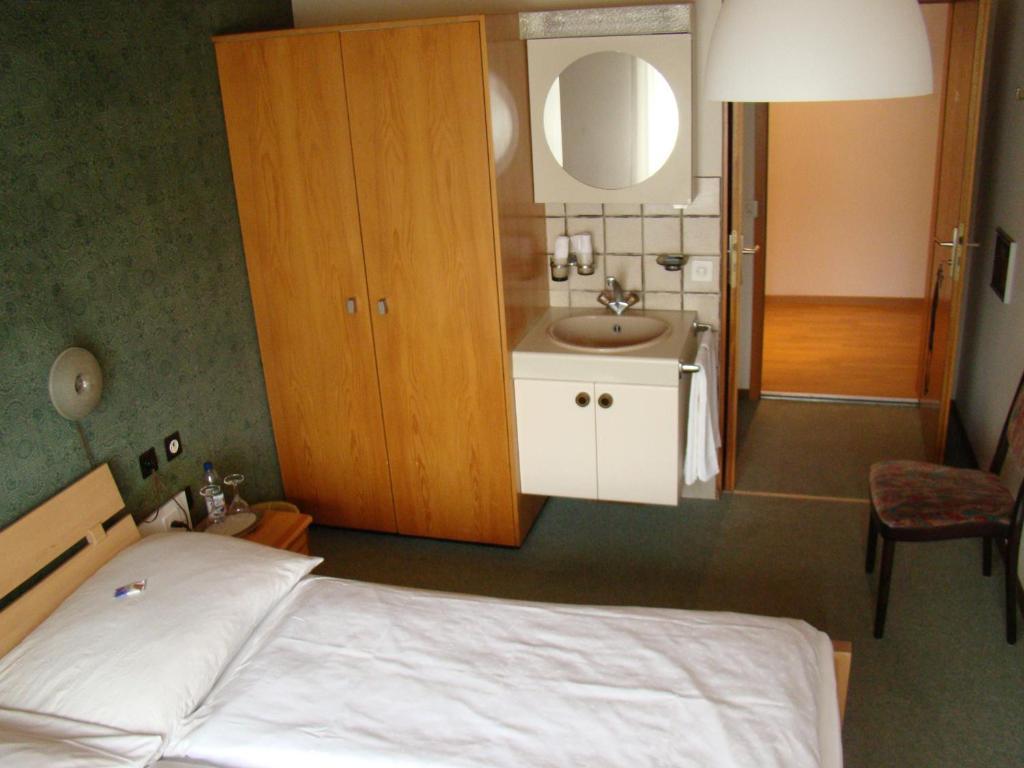 Guest House Bellerive Faulensee Extérieur photo